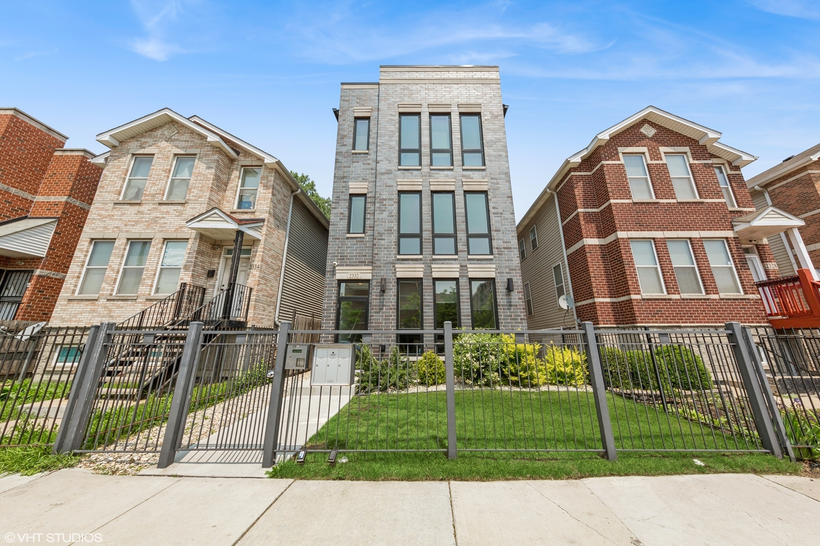 2240 W Jackson Boulevard 2  Chicago IL 60612 photo