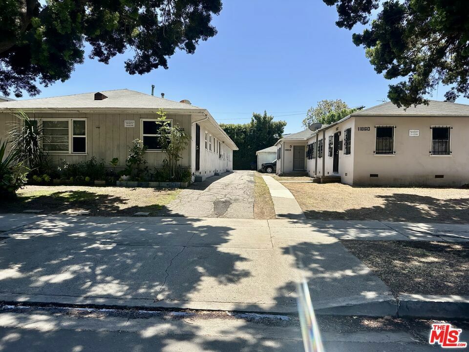 Property Photo:  11848 - 11856 Venice Boulevard  CA 90066 