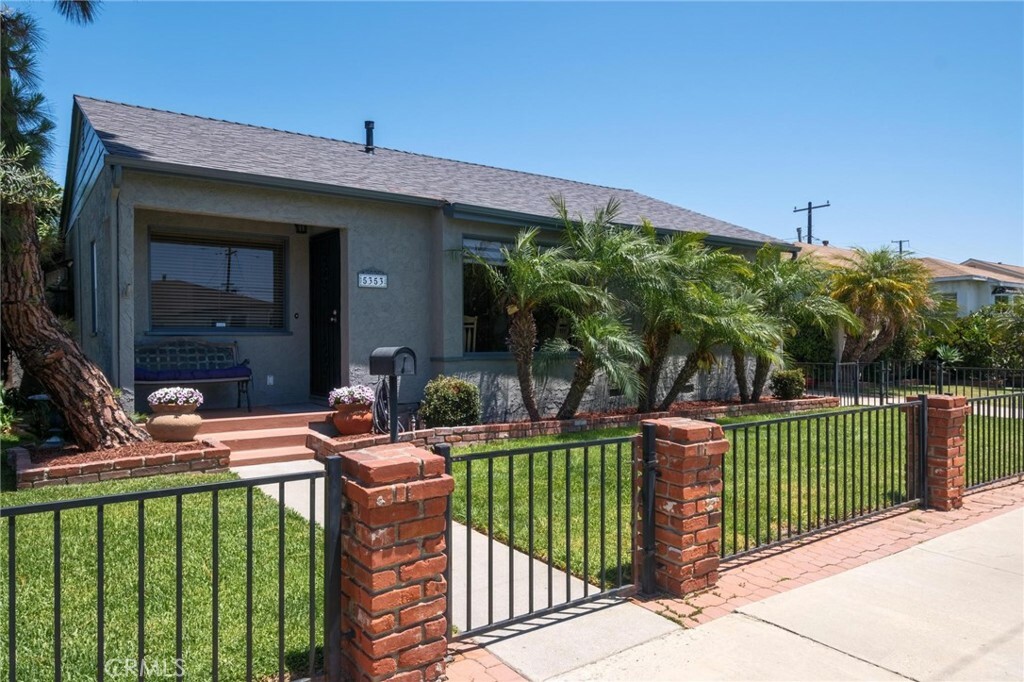 5353 W 121st Street  Hawthorne CA 90250 photo