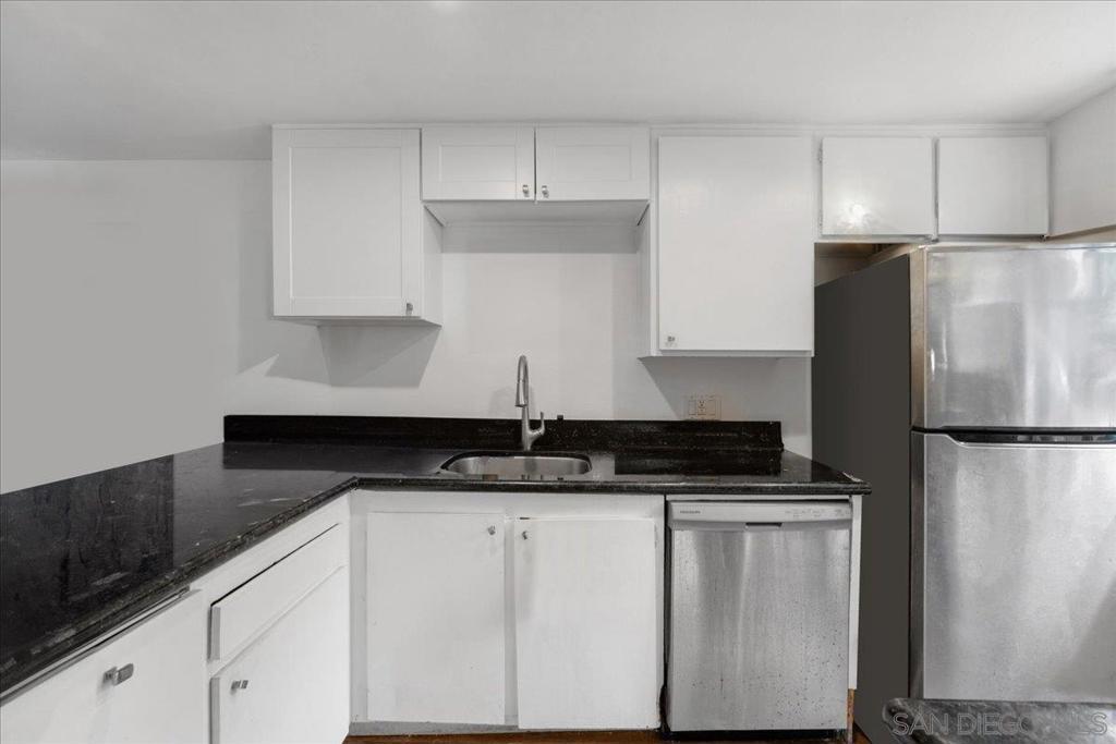 Property Photo: 2340 Caringa Way E CA 92009