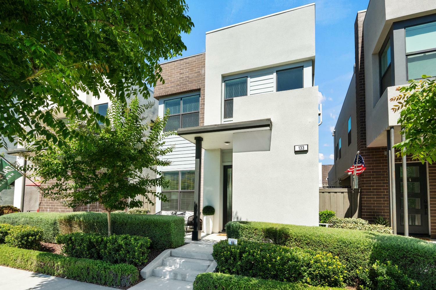 133 Fischbacher Street  Sacramento CA 95816 photo