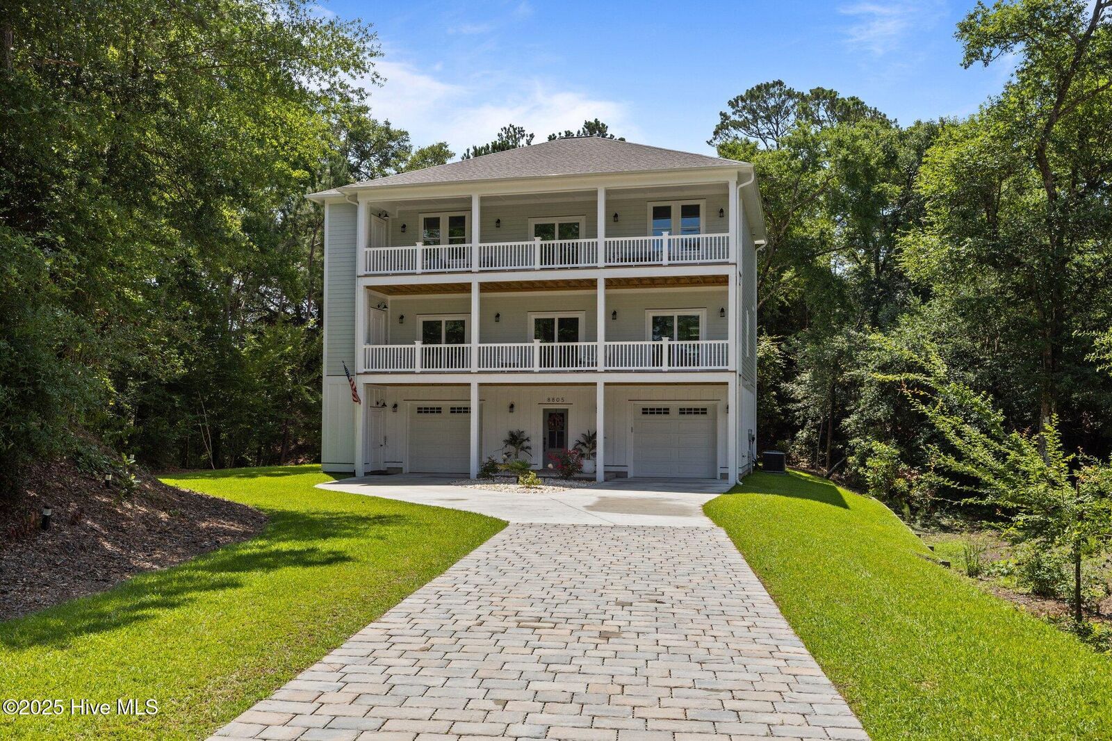 Property Photo: 8805 Sound View Court NC 28594