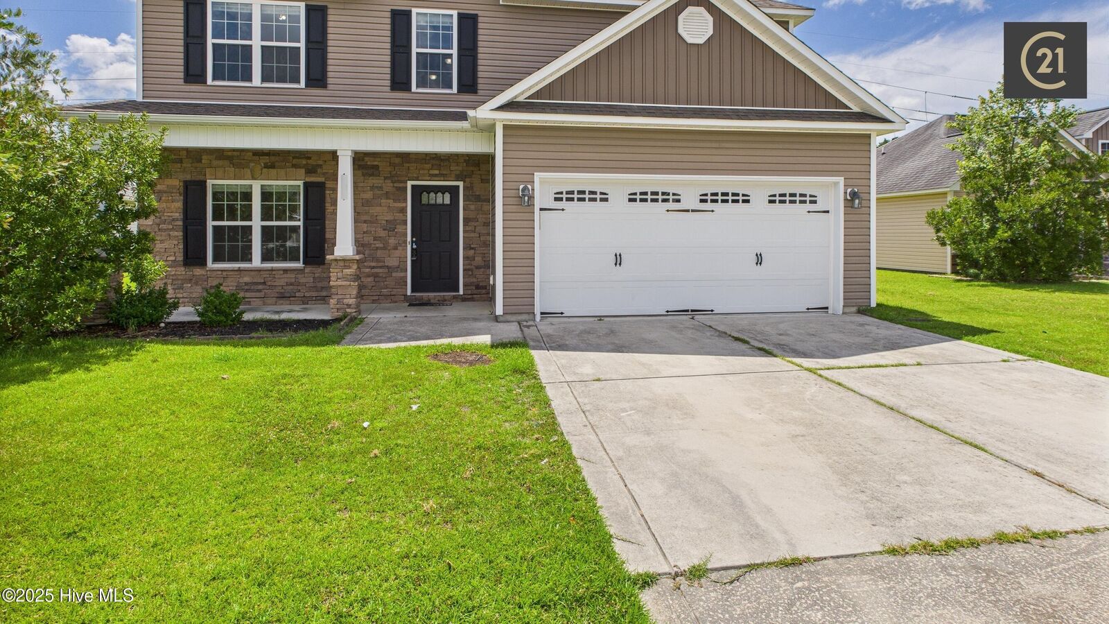 Property Photo:  131 Cavalier Drive  NC 28546 