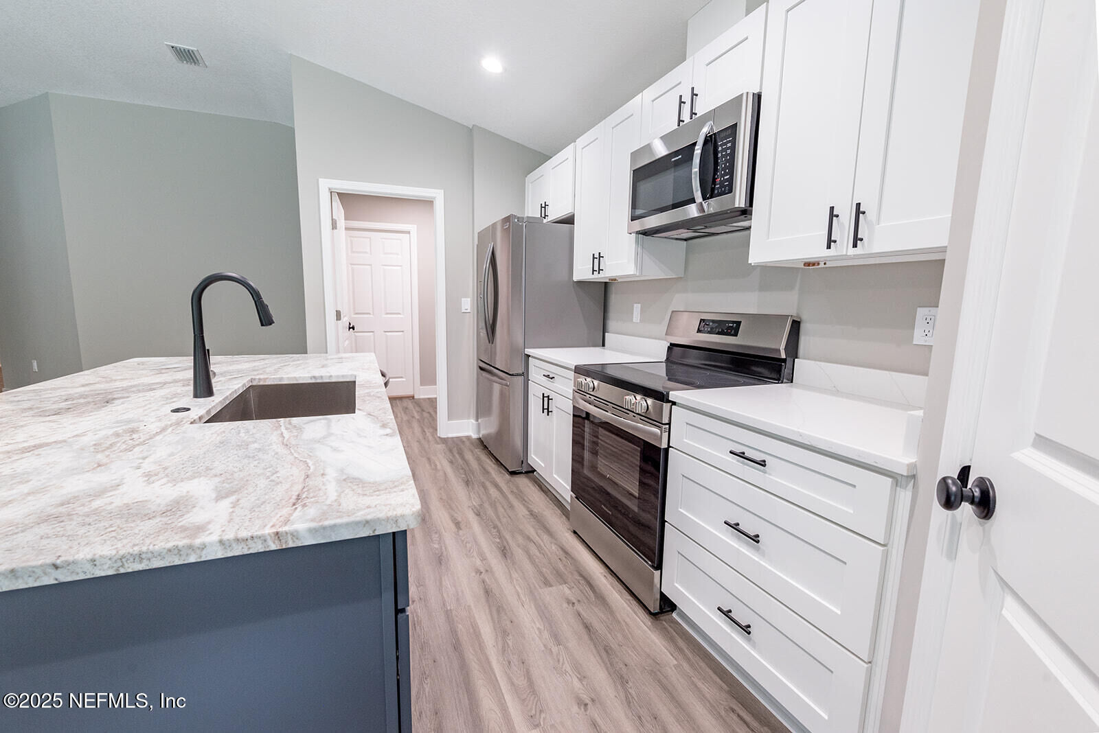 Property Photo:  1262 Coral Farms Road  FL 32140 