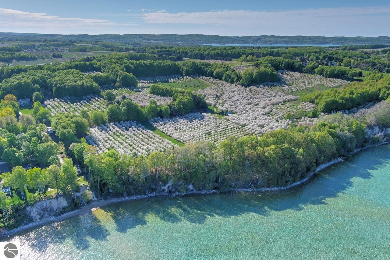 Property Photo: 1ab S Lee Point Road MI 49682