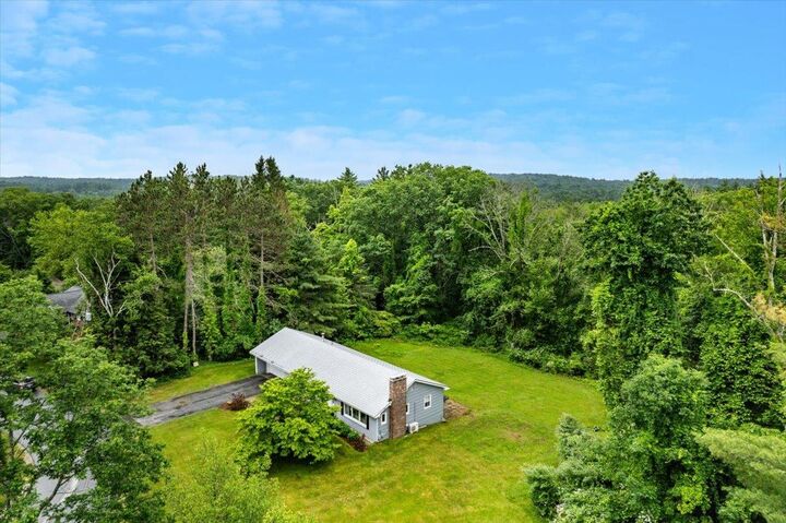 Property Photo:  10 Circle Drive  NH 03110 