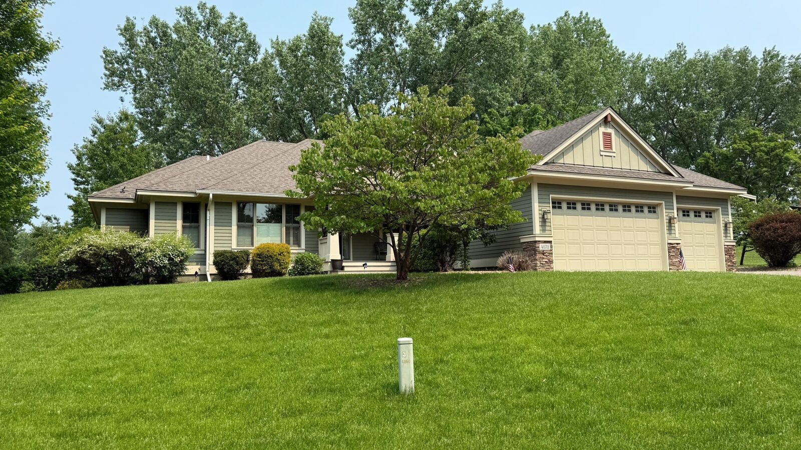 Property Photo: 4070 Lakehill Circle MN 55110