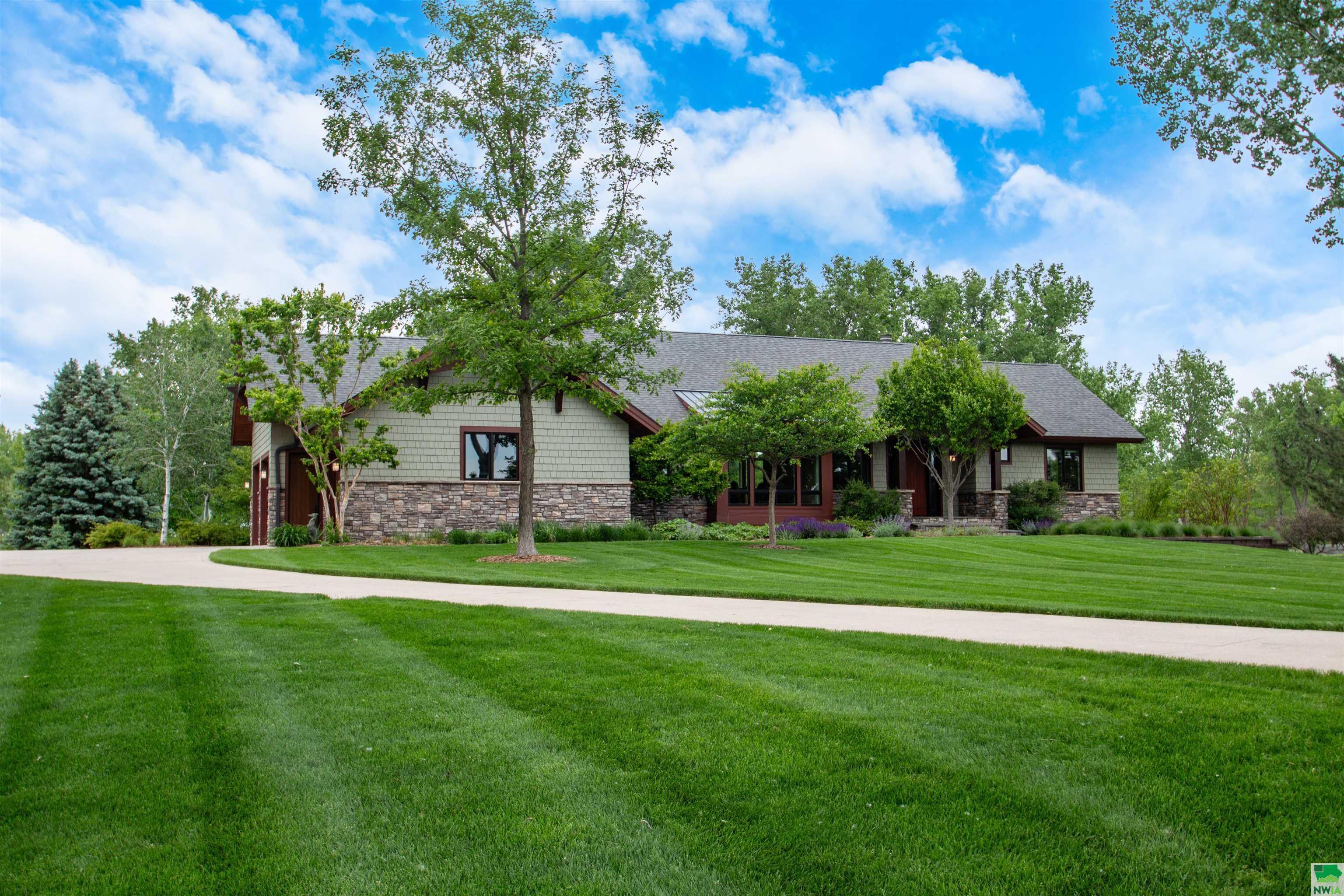 Property Photo: 914 Wynstone Drive SD 57038