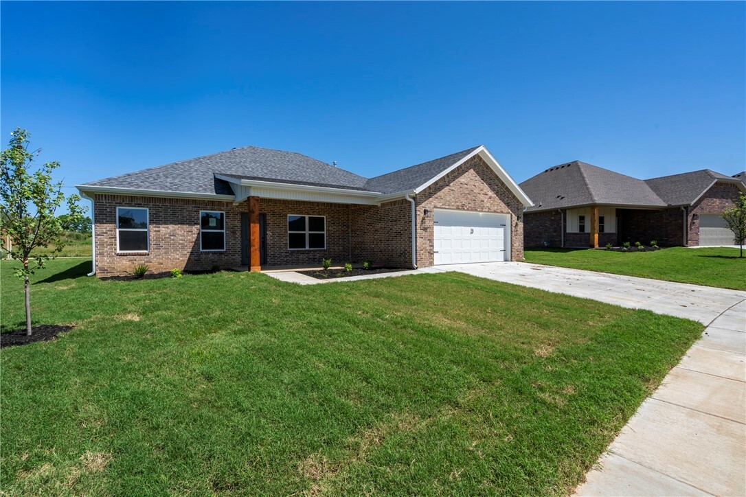 40 W Gilpin Street  Farmington AR 72730 photo