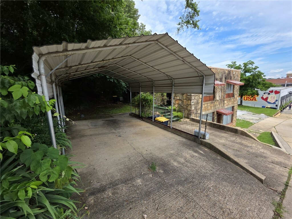 Property Photo: 219 W Rush Avenue AR 72601