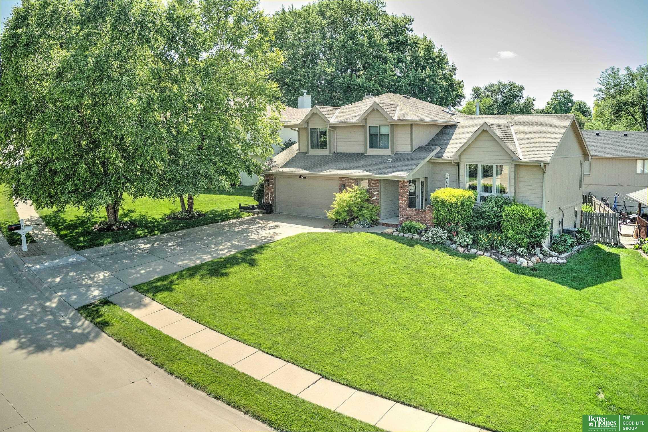 Property Photo: 1216 S 167th Street NE 68130