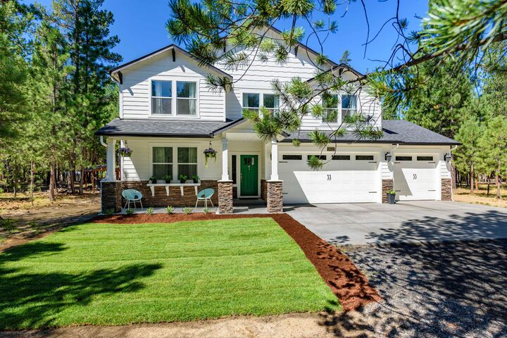 Property Photo: 15032 Green Heart OR 97739