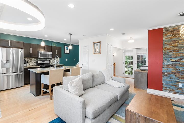 Property Photo:  9 Lisbeth St 9  MA 02420 