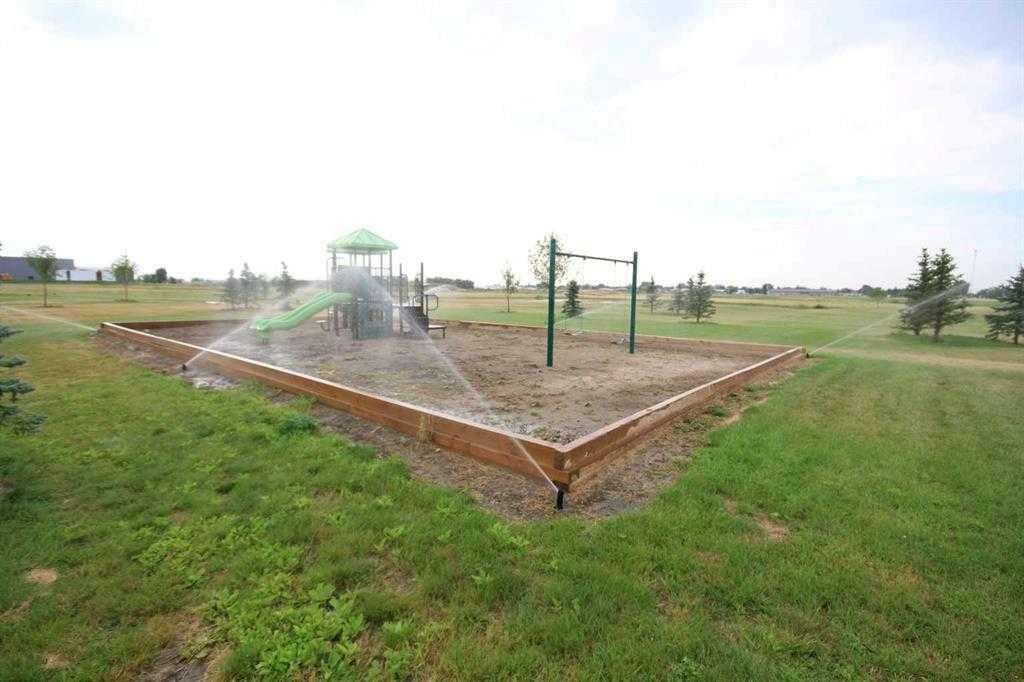 Photo de la propriété: 5 Meadows Way AB T1G 2A2