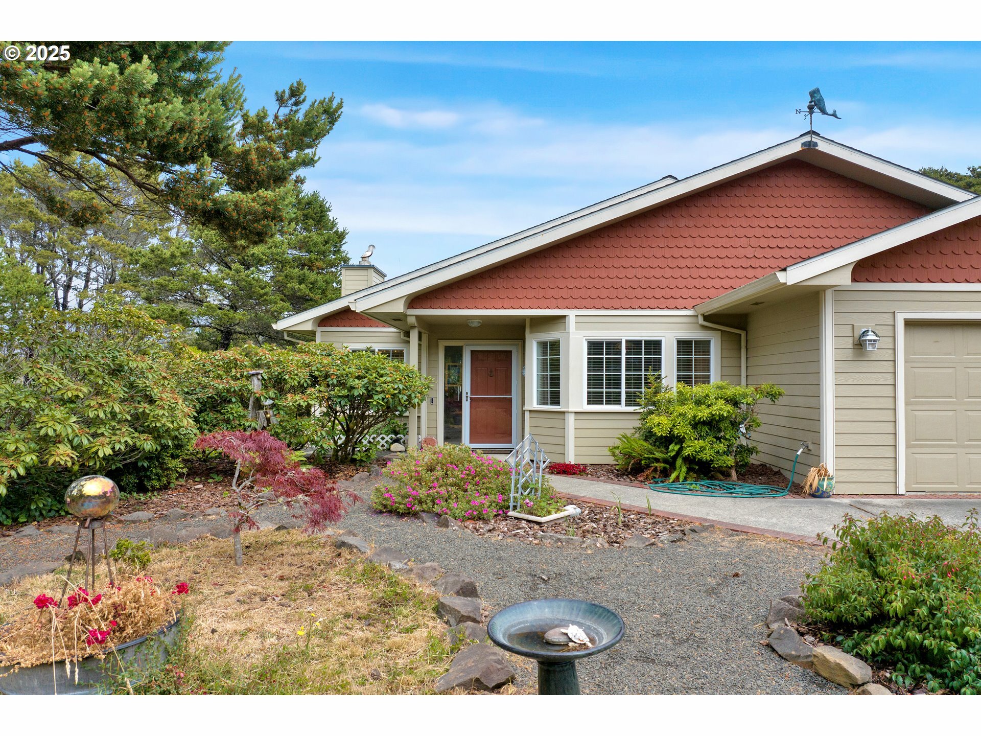 Property Photo: 88605 Nautilus Ct OR 97439
