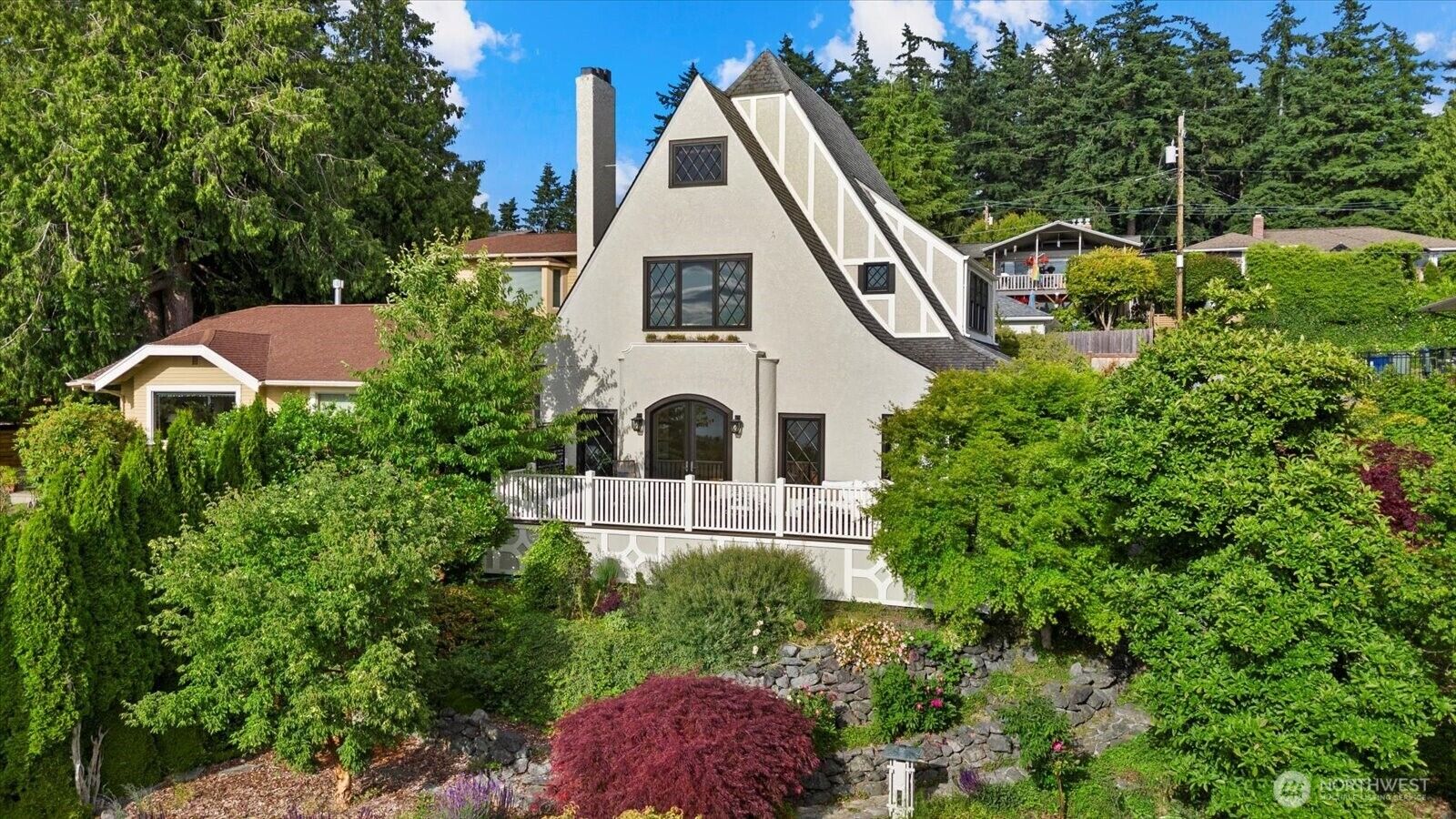 Property Photo:  711  17th Street  WA 98225 