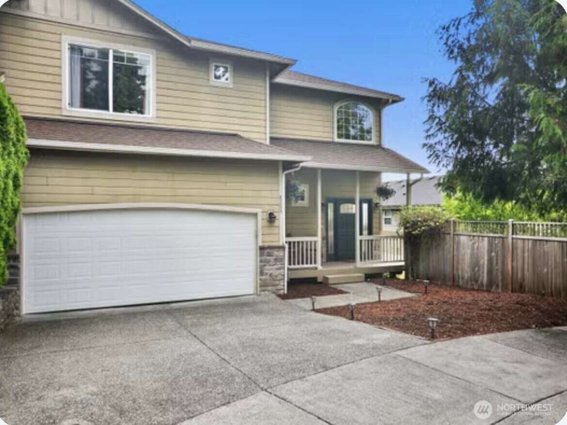 Property Photo: 8233 NE 163rd Place WA 98028