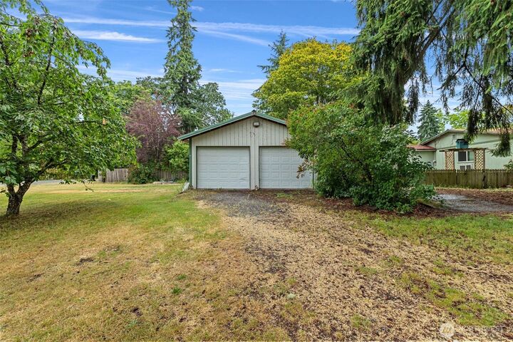 Property Photo:  429  170th Street S  WA 98387 
