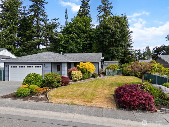 1708  24th Court  Anacortes WA 98221 photo