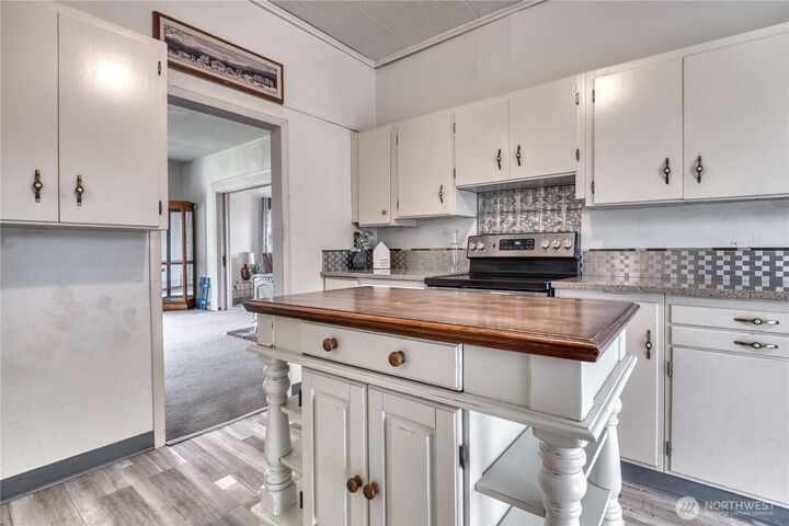 Property Photo:  976  Peace Portal Drive  WA 98230 