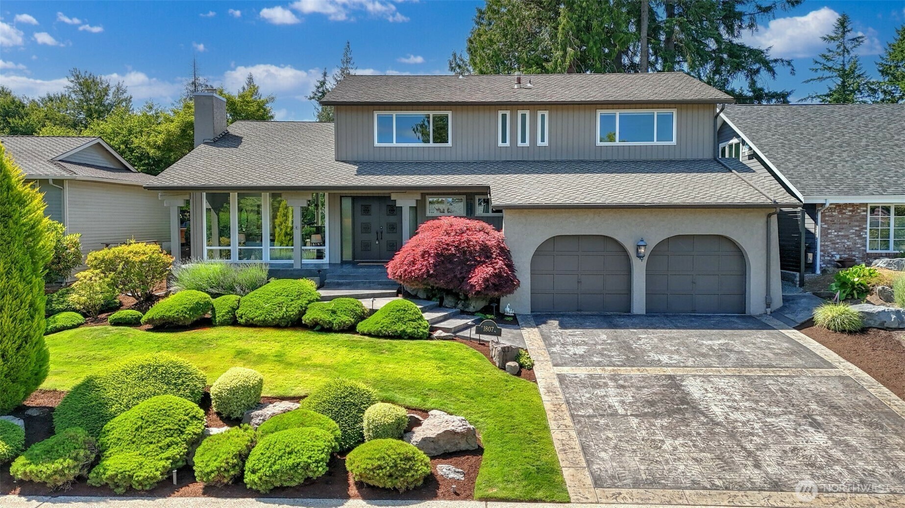 Property Photo: 1807 184th Avenue NE WA 98008