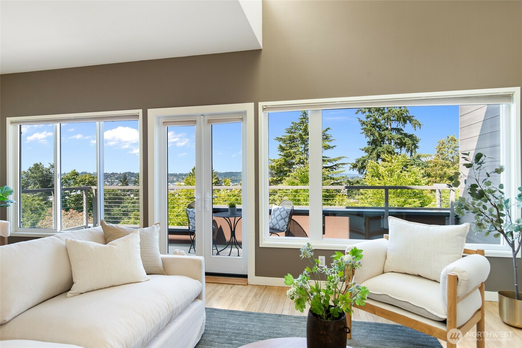 Property Photo: 101 NW 58th Street 10 WA 98107