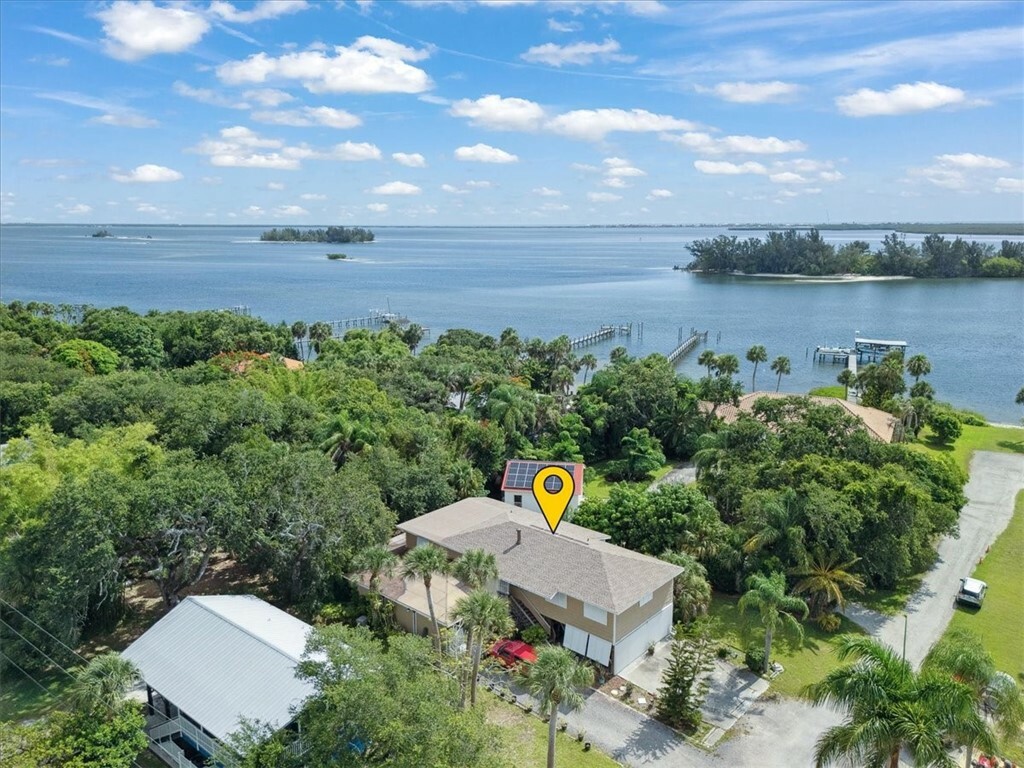 Property Photo: 6570 114th Lane FL 32958