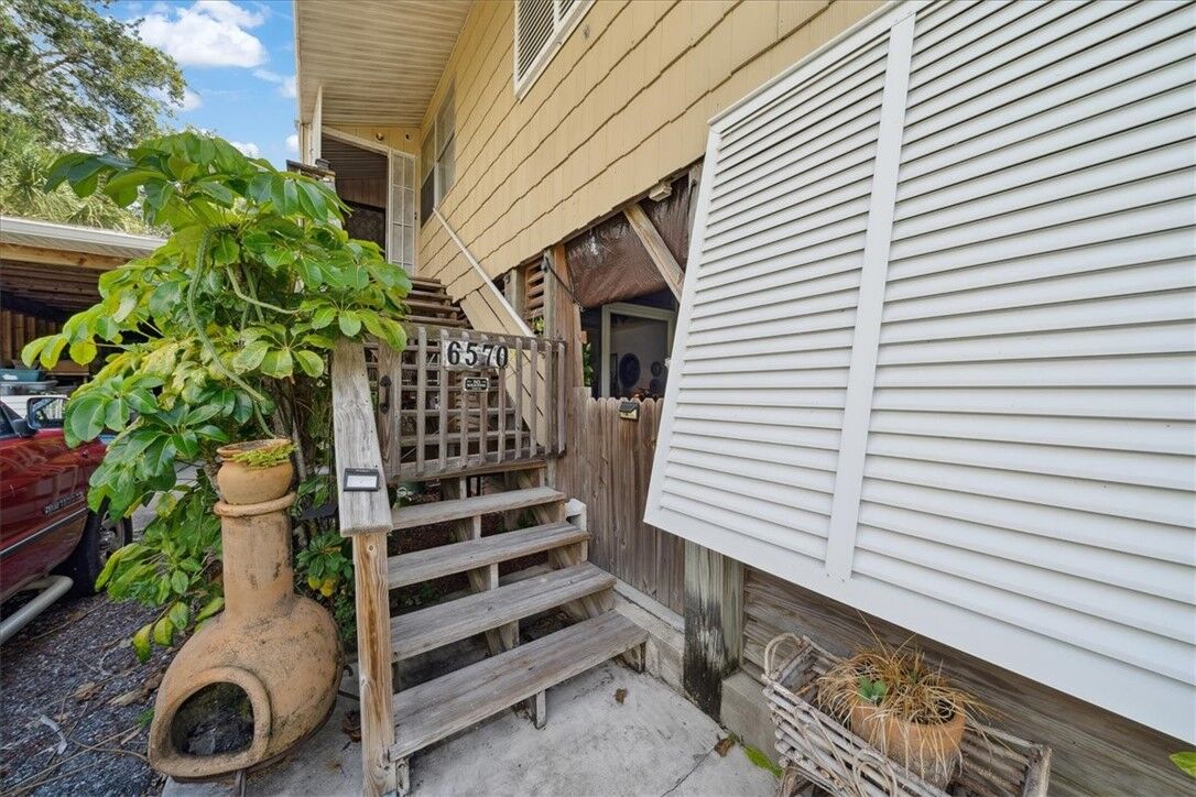 Property Photo:  6570 114th Lane  FL 32958 