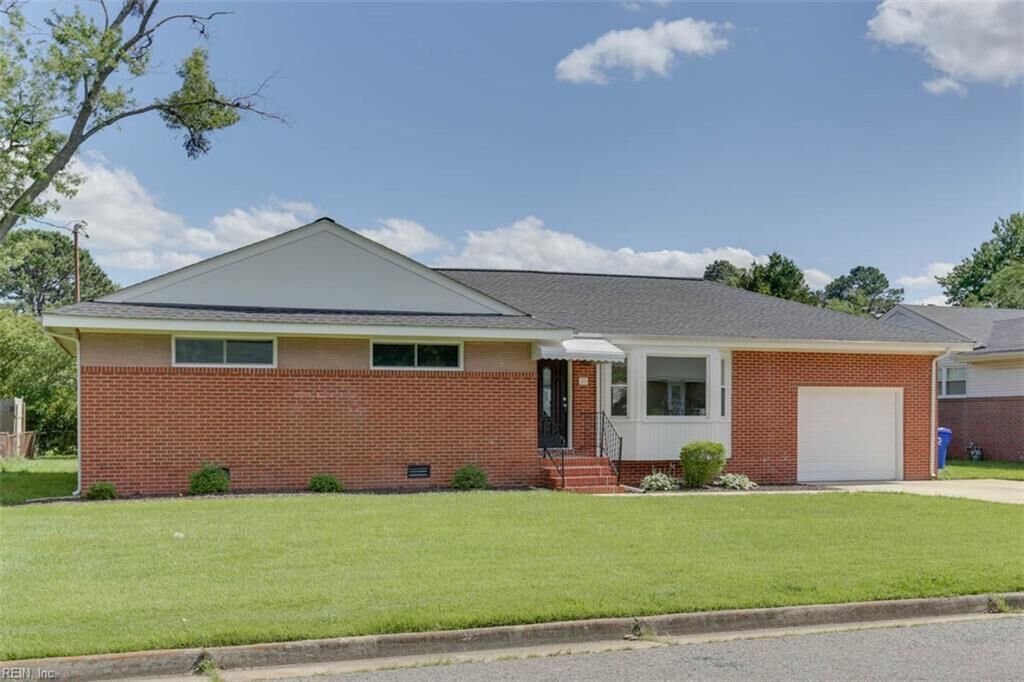 Property Photo: 53 Rexford Dr VA 23608
