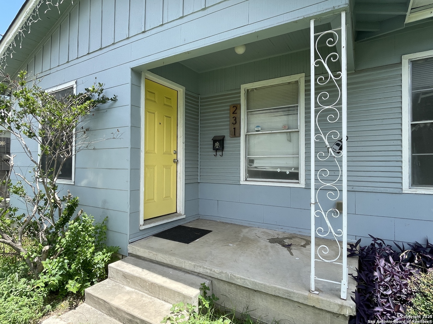 Property Photo:  231 Carroll  TX 78225 
