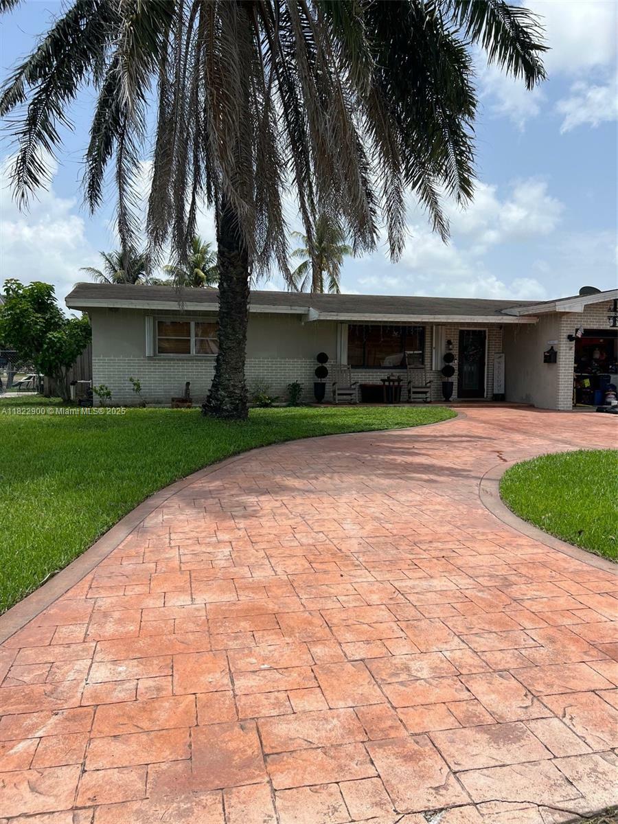 8230 NW 15th St  Pembroke Pines FL 33024 photo
