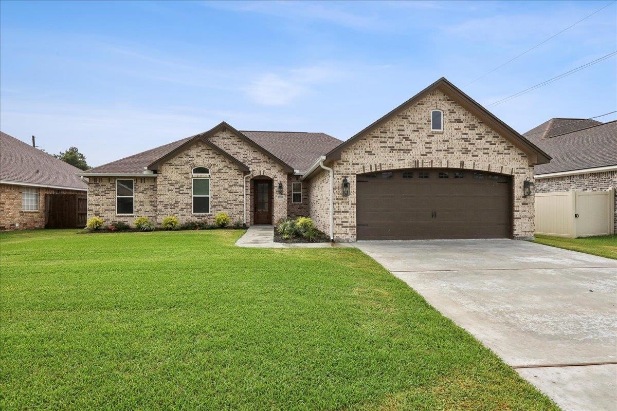 Property Photo:  2520 Golden Oak  TX 77632 