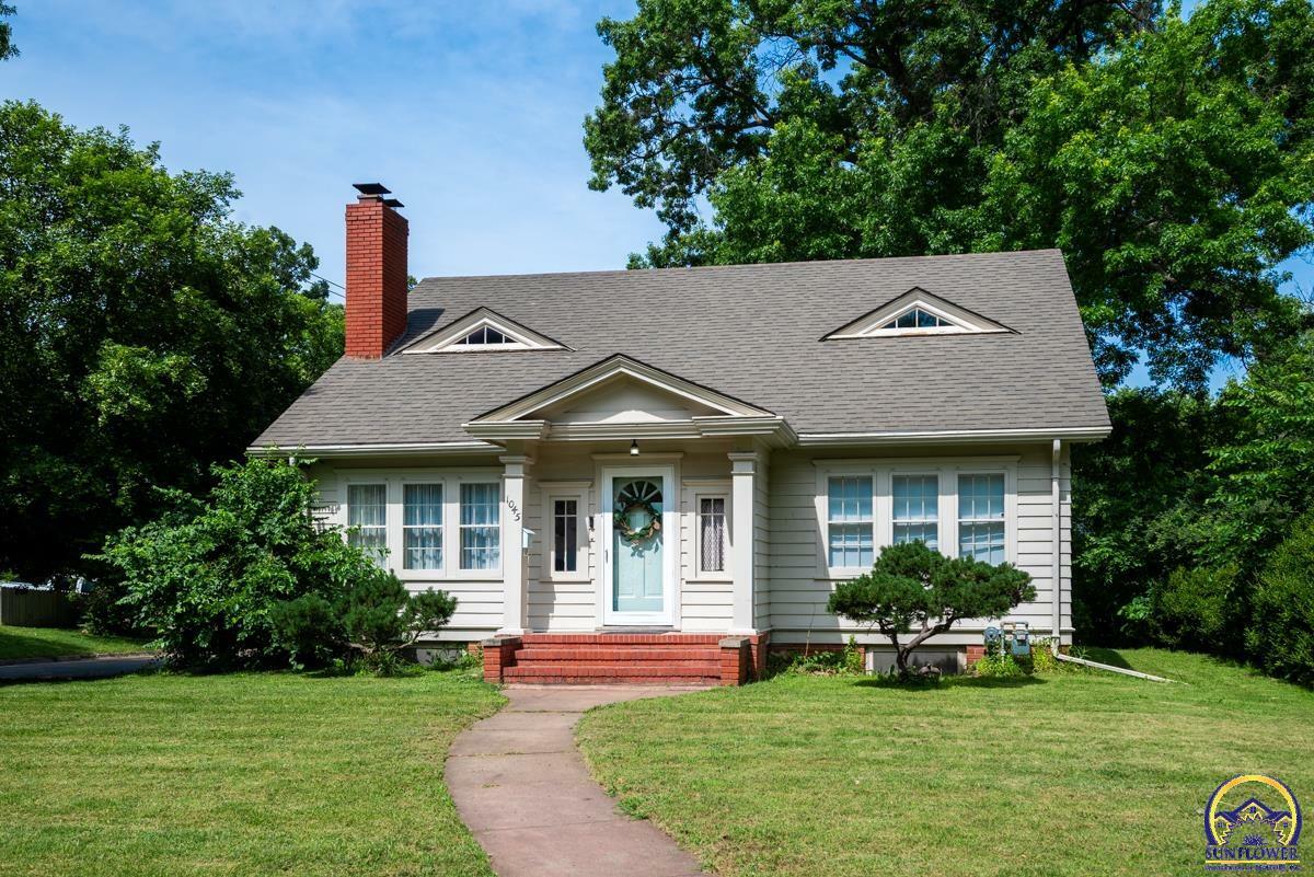 1045 SW Wayne Ave  Topeka KS 66604 photo