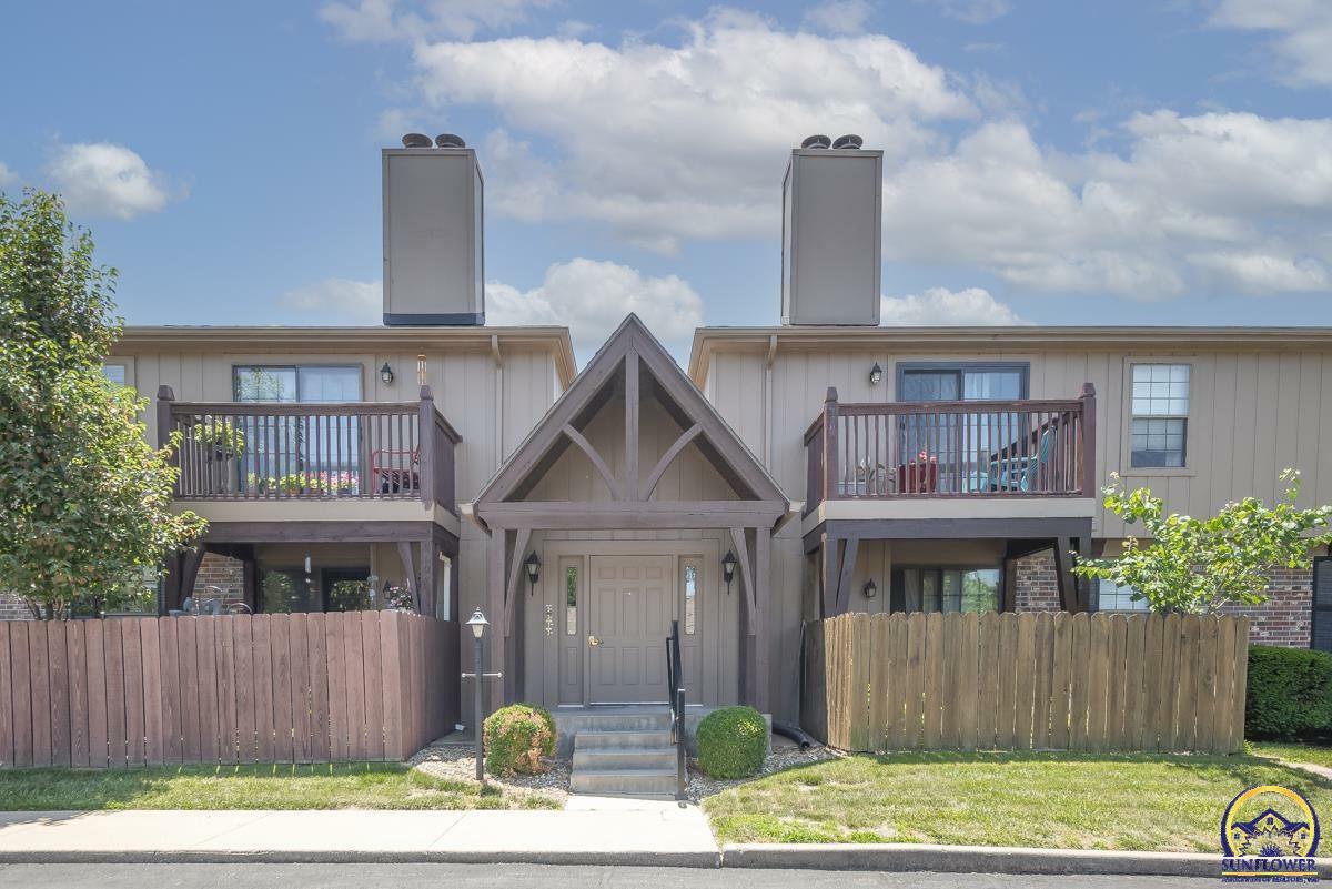 Property Photo:  5641 SW Foxcroft S. Cir #202  KS 66614 