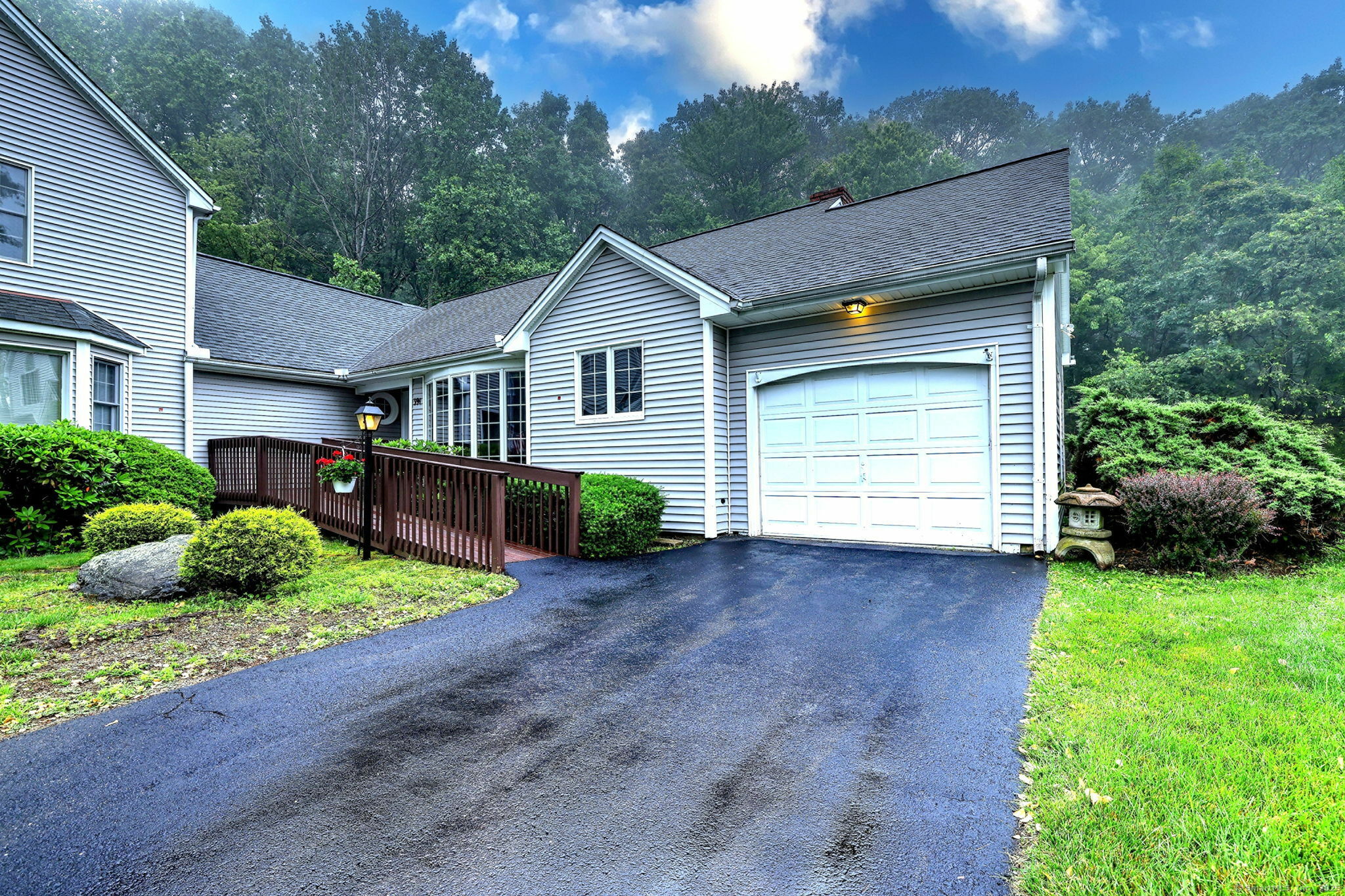 Property Photo:  391 Woodridge 391  CT 06484 