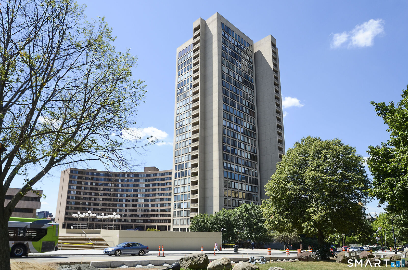 Property Photo:  1 Gold Street Apt 14abc  CT 06103 