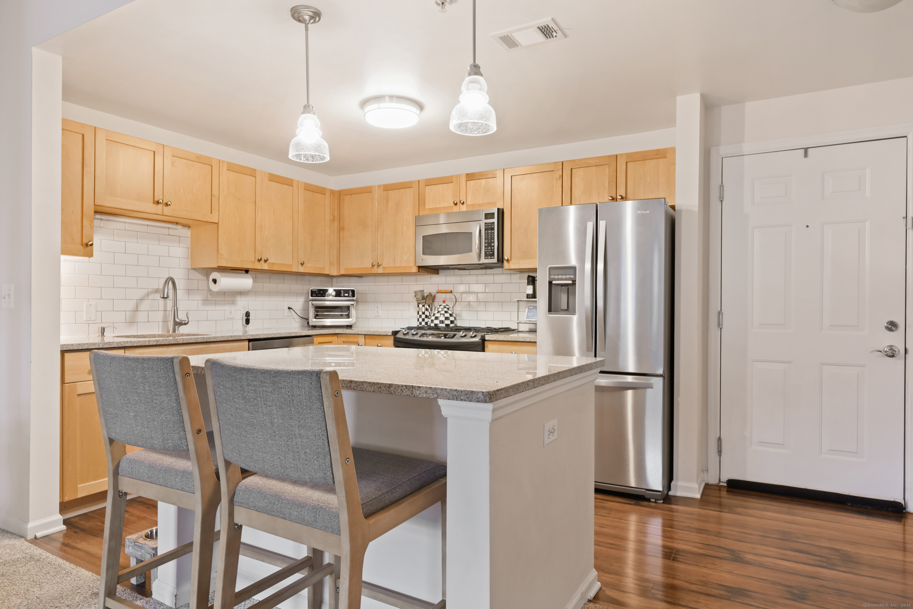 Property Photo:  25 Adams Avenue 411  CT 06902 
