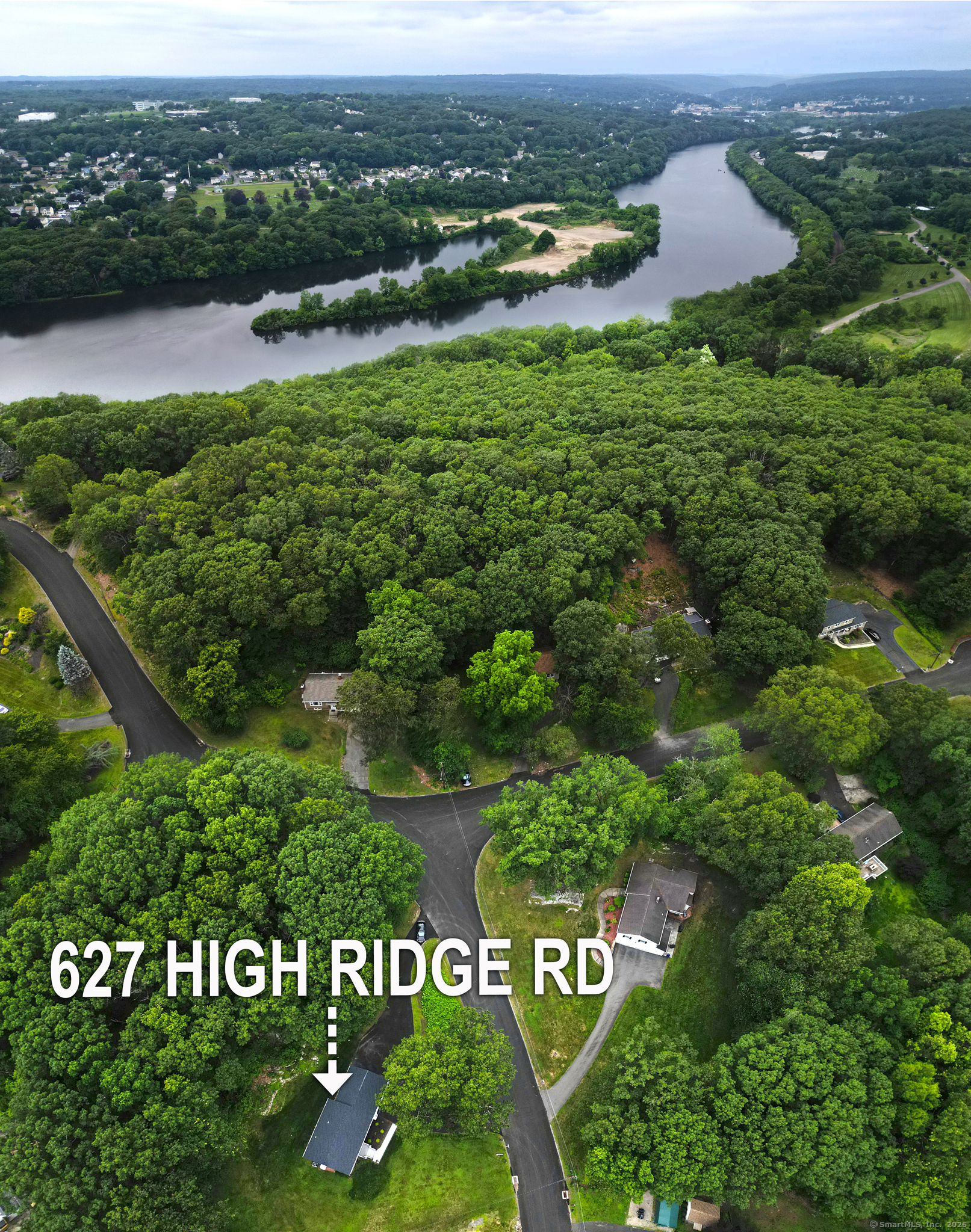 Property Photo:  627 High Ridge Road  CT 06477 