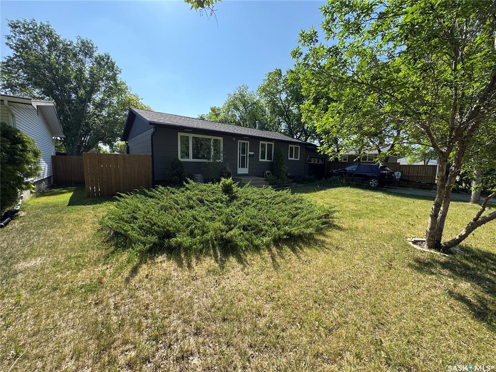 Property Photo:  708 Brimacombe Drive  SK S4H 0A2 