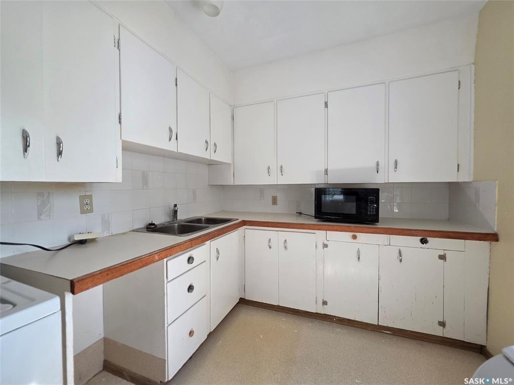 Property Photo: 137 3rd Street W SK S0N 1Z0
