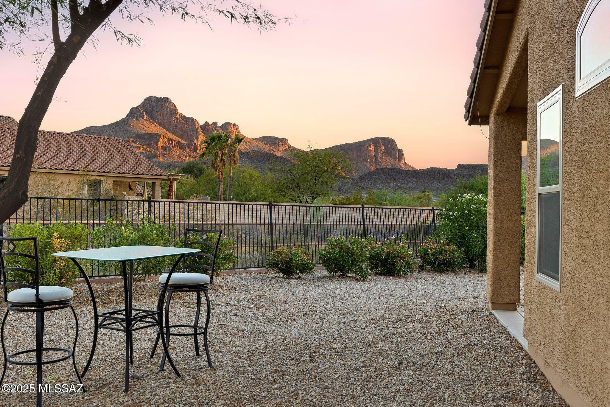 Property Photo: 7977 W Sunfire Drive AZ 85743
