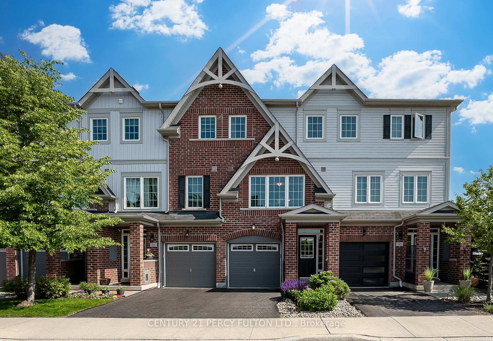 Property Photo: 88 Magpie Way ON L1N 0K5
