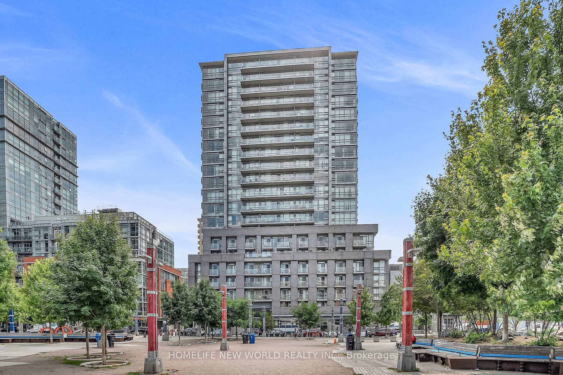 Property Photo: 68 Abell Street 505 ON M6J 0B1