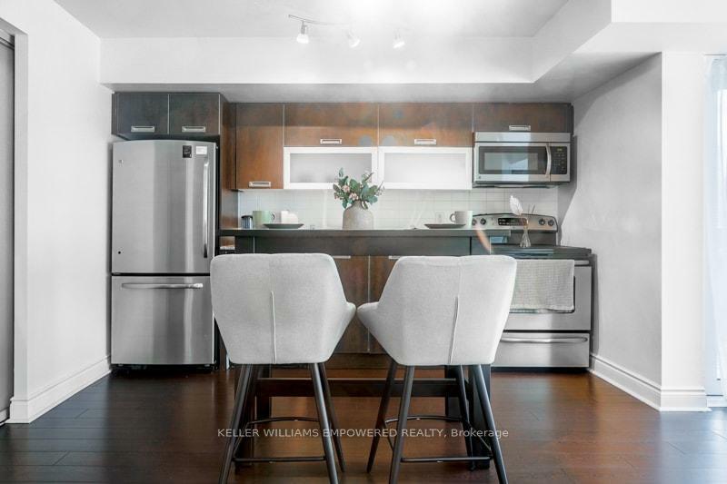 Property Photo: 28 Ted Rogers Way 605 ON M4Y 2J4
