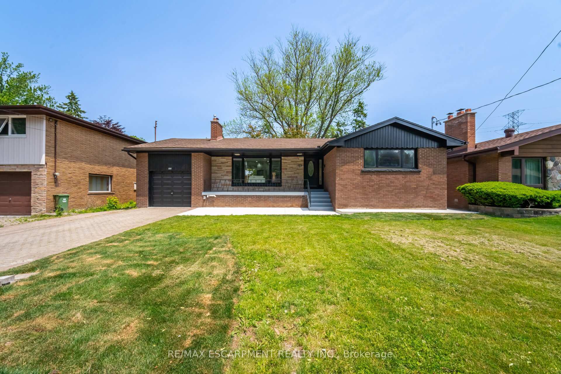 Property Photo: 121 Lower Horning Road ON L8S 3G8