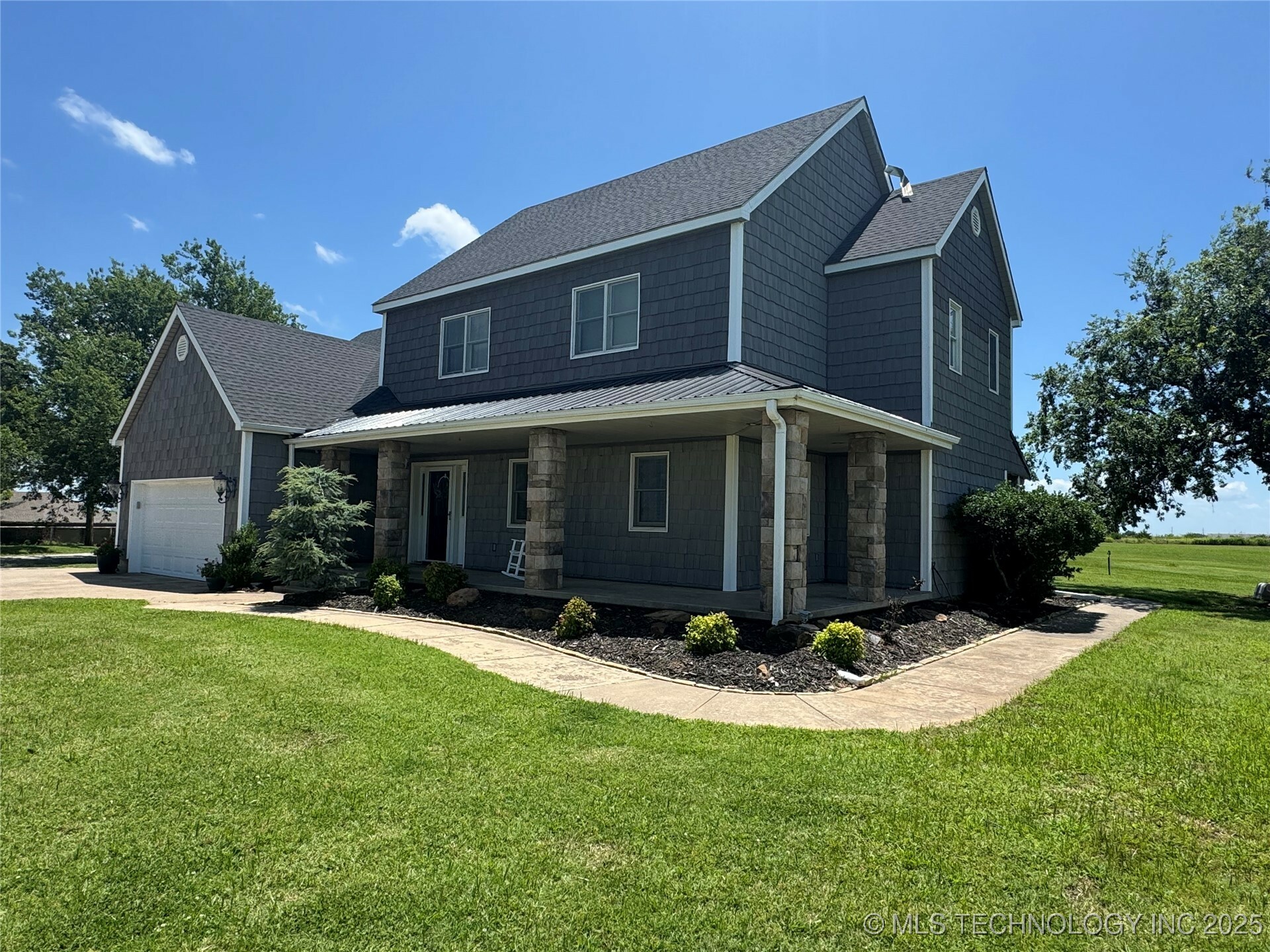 Property Photo: 1917 E Eseco Road OK 74023
