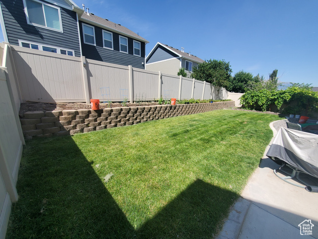 Property Photo: 4973 E Oakwood Dr UT 84005