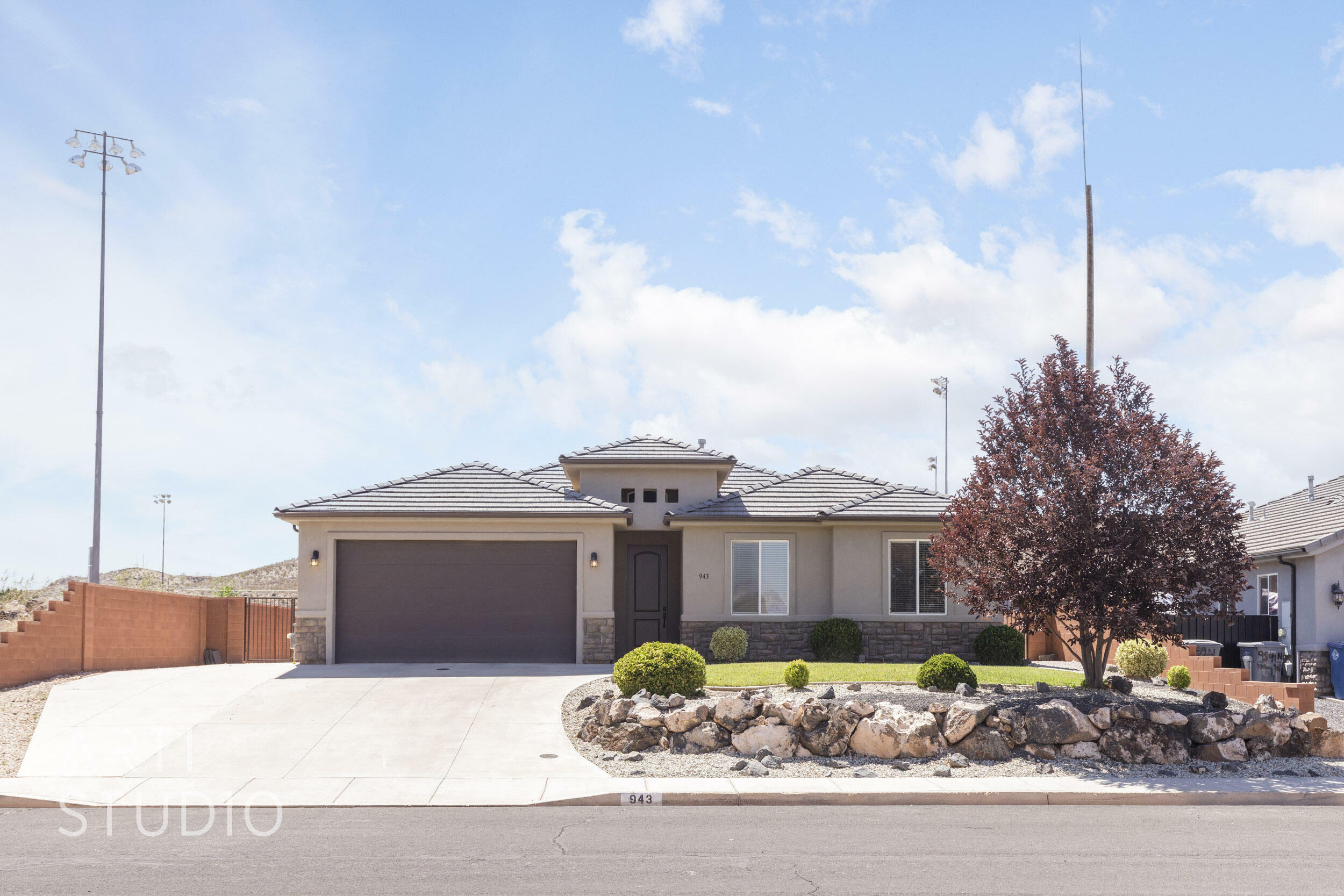 Property Photo: 943 N 100 W UT 84737