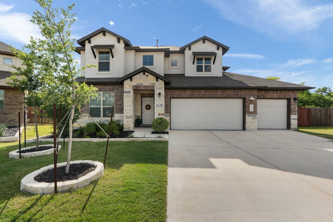 Property Photo: 232 Manassas Drive TX 78641