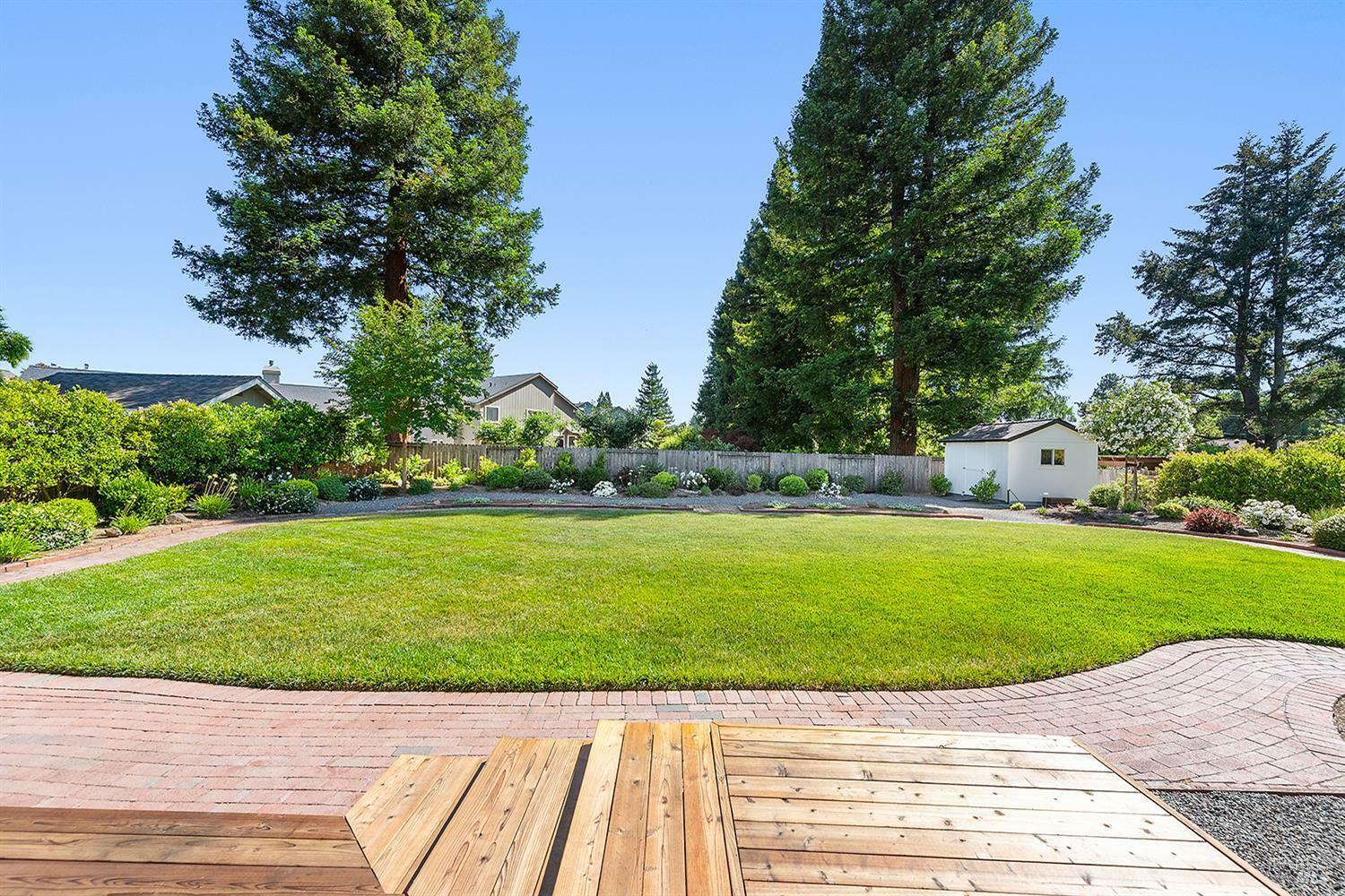 Property Photo:  4713 Londonberry Drive  CA 95403 